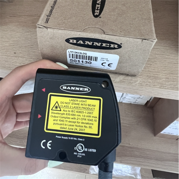BANNER邦納堅固耐用全能型光電傳感器Q4X系列Q4XTBCOD300-Q8